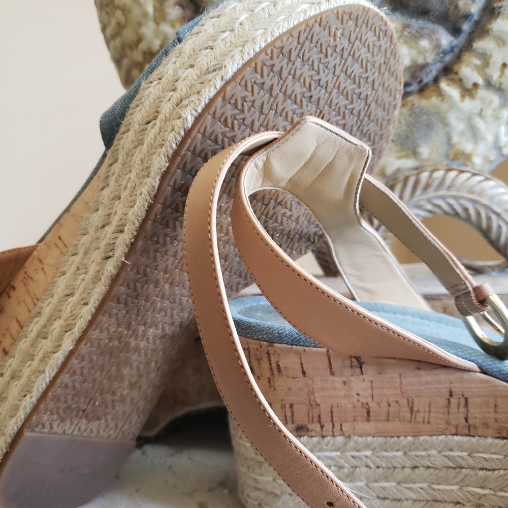 MICHEAL KORS DENIM WEDGE SANDAL - Picture 2 of 7